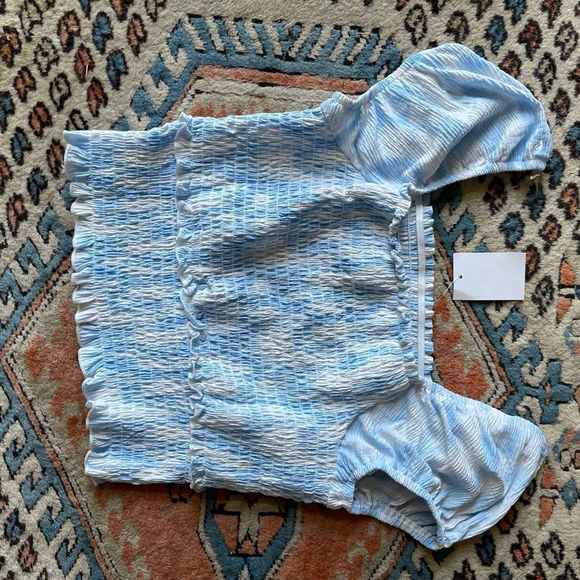 Lush Blue Swirl Smocked Puff Sleeve Crop Top - Picture 4 of 6